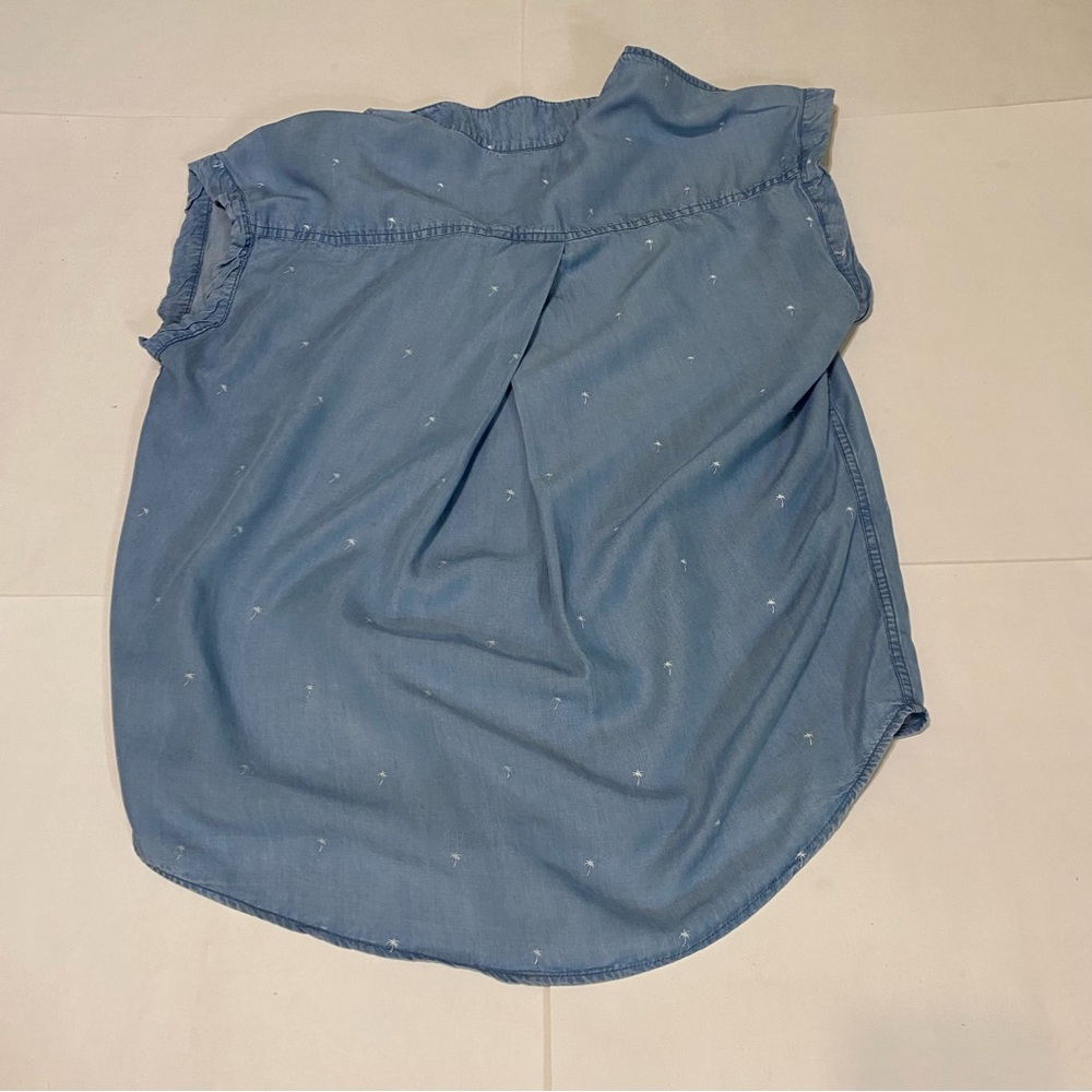 31. ⭐️JACHS Girlfriend Light Blue Button Down Sleeveless Shirt - Picture 7 of 8